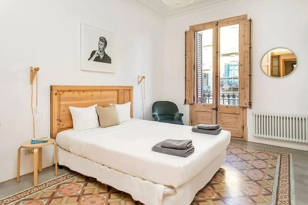 Canela Homes Barcelona Concepcio Spagna